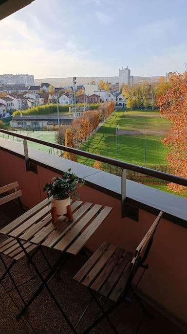 Studio Cosy 12 Min Arc De Triomphe Apartment Rueil-Malmaison Luaran gambar